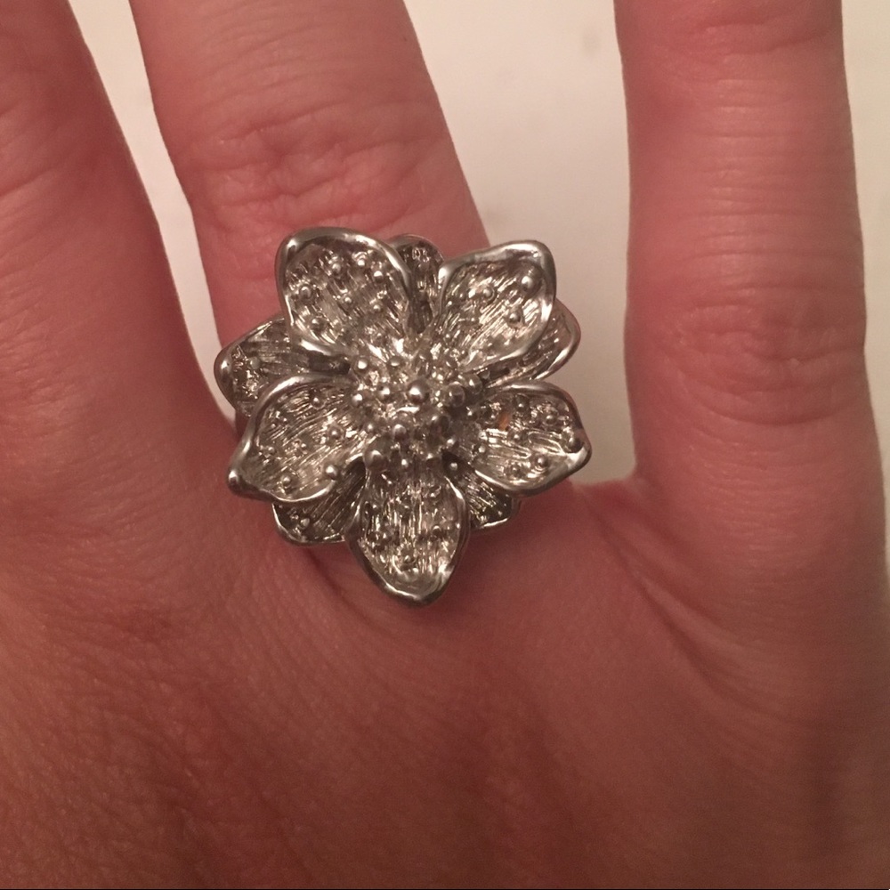 Flower ring